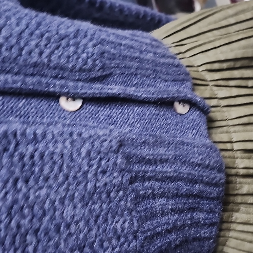 TSE $599 Navy Cashmere Cardigan Abalone Shell Buttons Cable Knit Crop Sz. M EUC - Picture 7 of 13